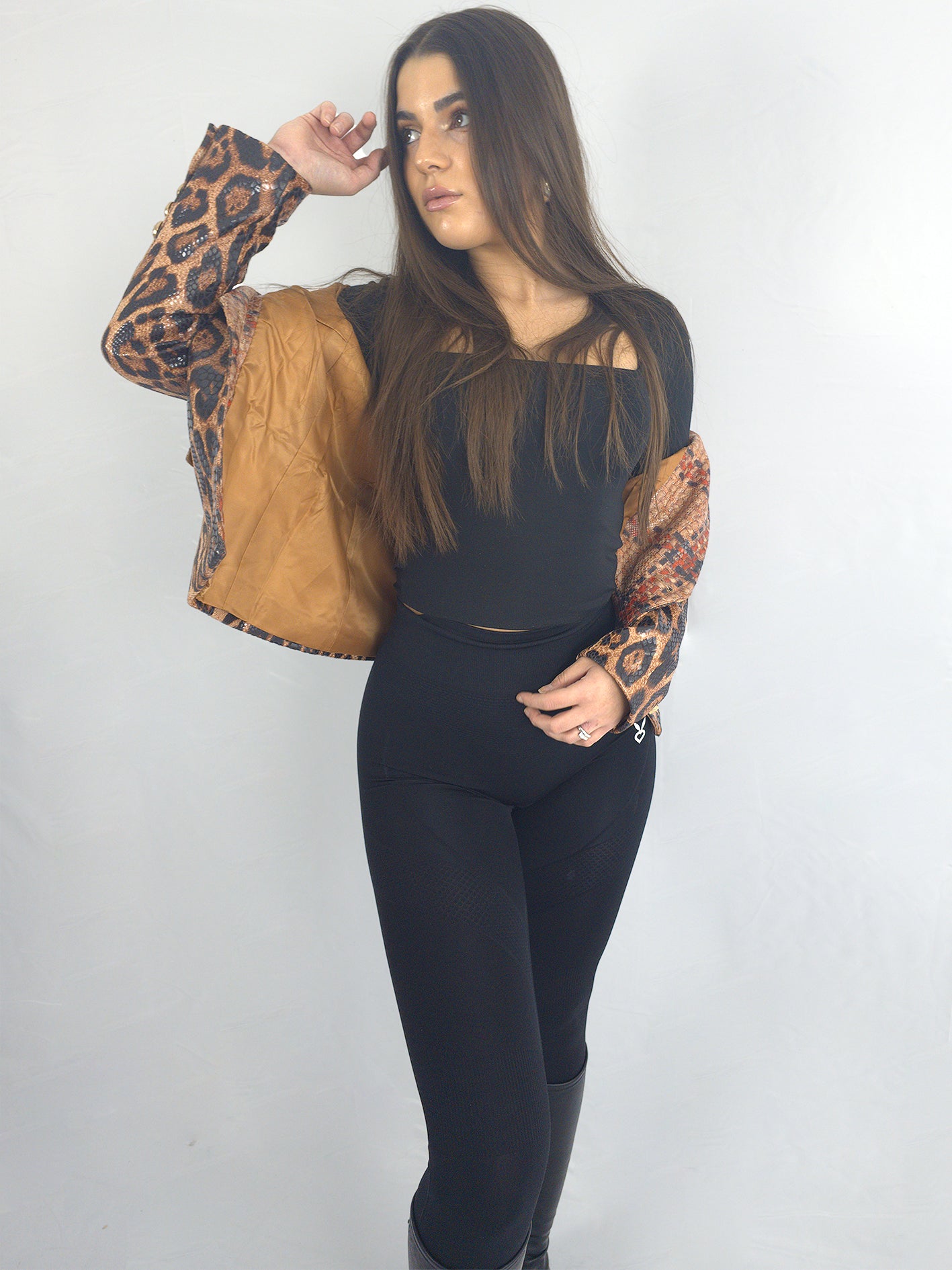 KUNSTLEDERBLAZER IN LEOPRINT