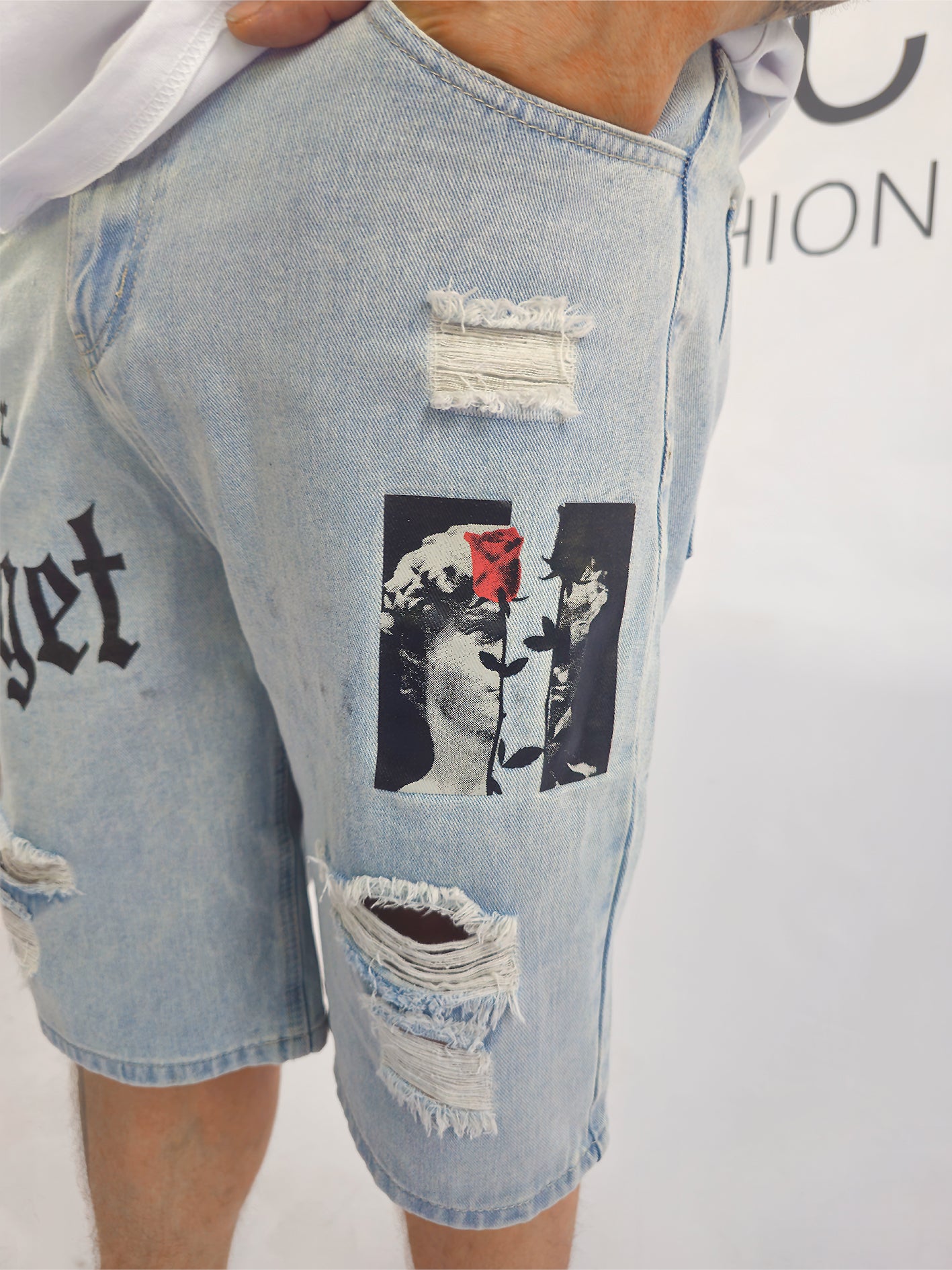 JEANSSHORTS MIT PRINTS
