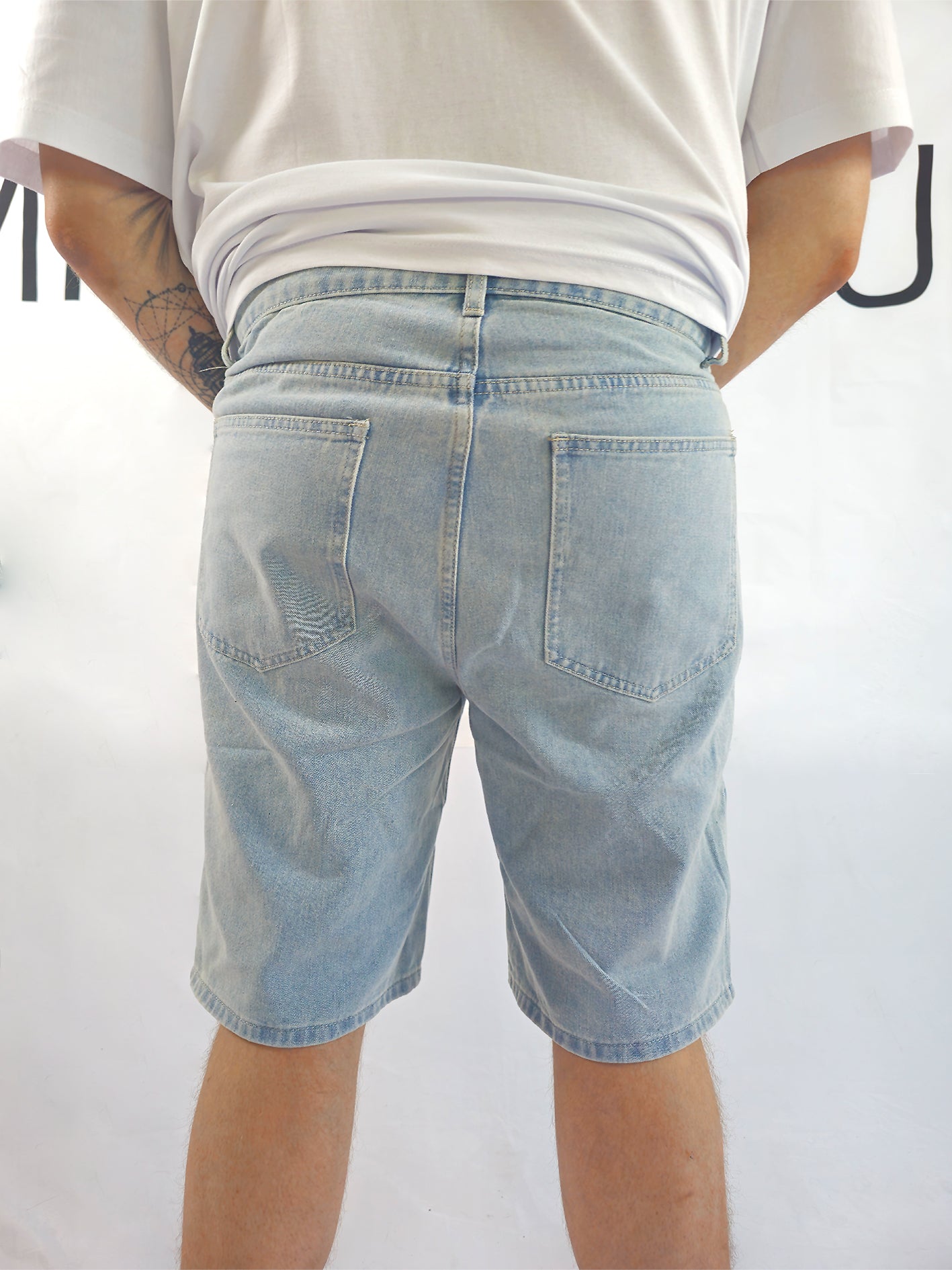 JEANSSHORTS MIT PRINTS